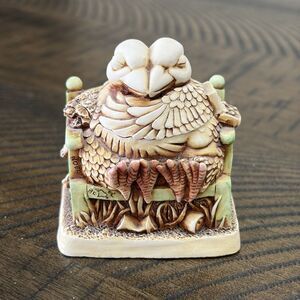Harmony Kingdom BEAK to BEAK Lovebirds Trinket Box Figurine